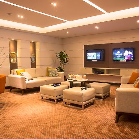Hotel Dann Carlton Bogotá Zewnętrze zdjęcie The lounge at the airport