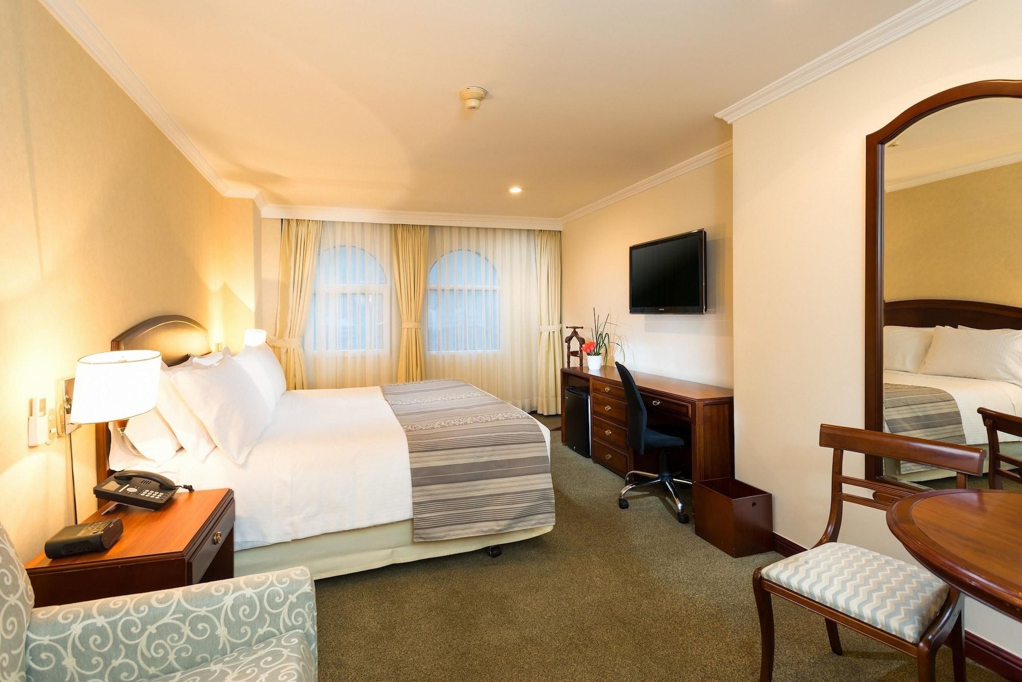 Hotel Dann Carlton Bogotá Zewnętrze zdjęcie A room at the hotel