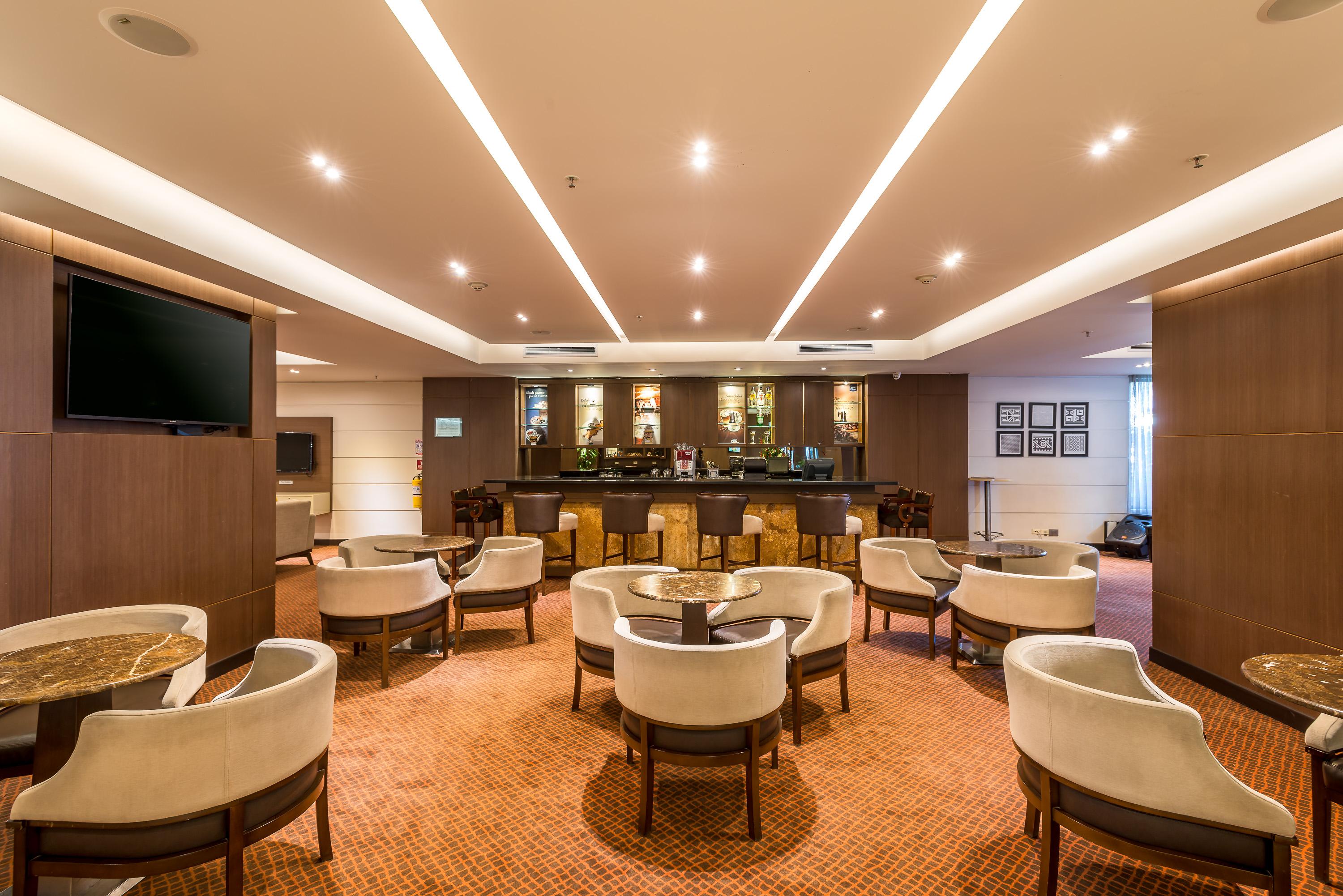 Hotel Dann Carlton Bogotá Zewnętrze zdjęcie The Royal Orchid Lounge at Suvarnabhumi Airport