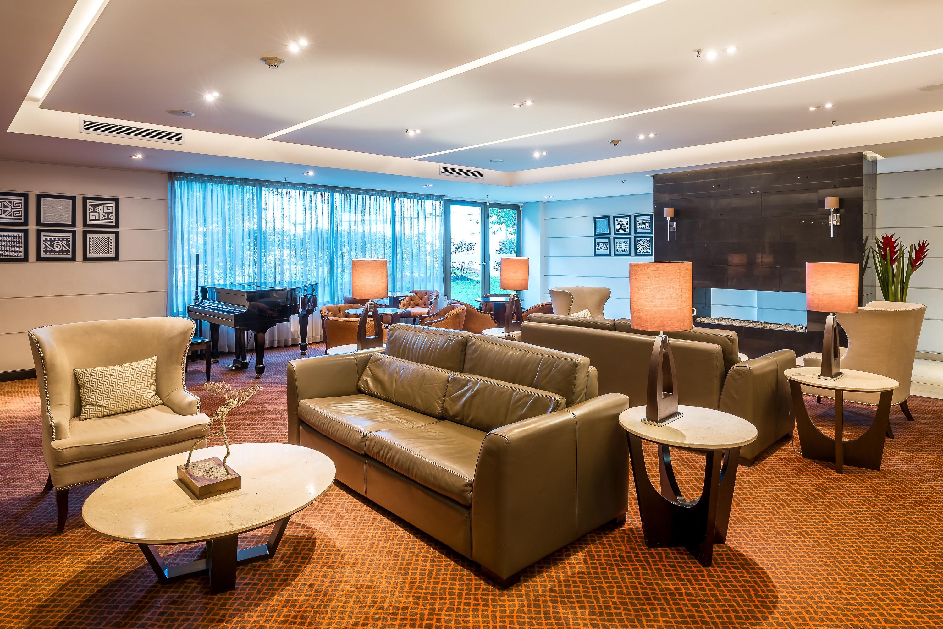 Hotel Dann Carlton Bogotá Zewnętrze zdjęcie The Royal Orchid Lounge at Suvarnabhumi Airport