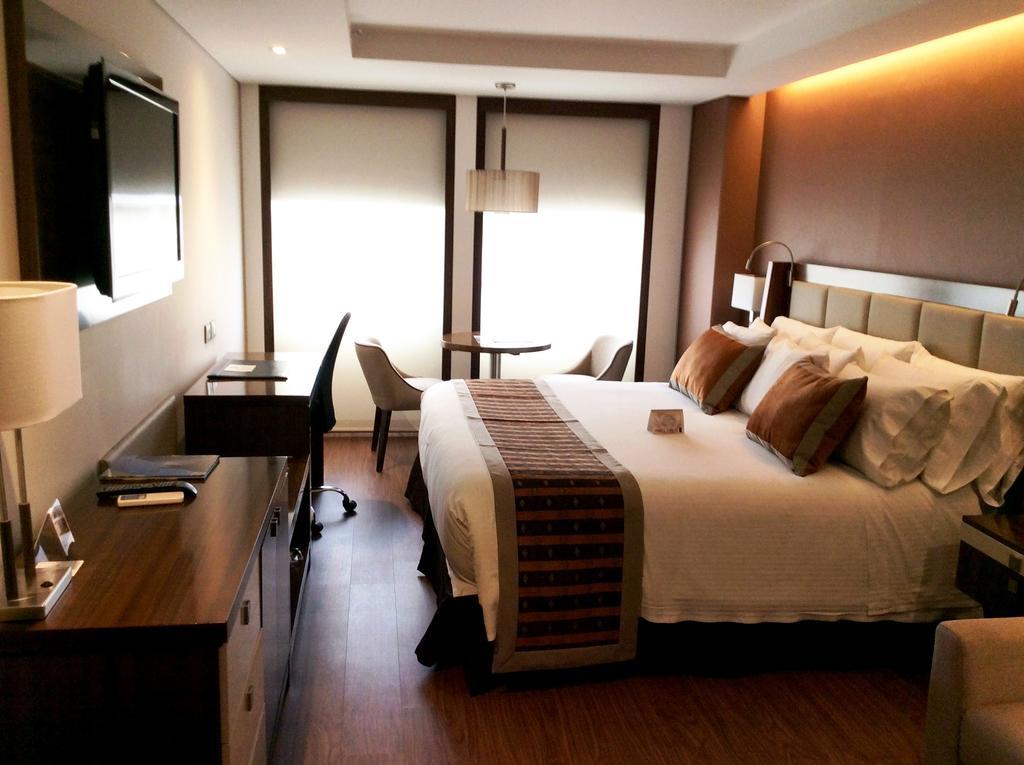 Hotel Dann Carlton Bogotá Zewnętrze zdjęcie A room at the hotel