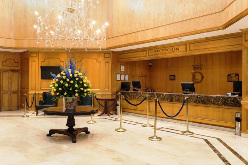 Hotel Dann Carlton Bogotá Wnętrze zdjęcie Reception desk at the Royal Garden Hotel